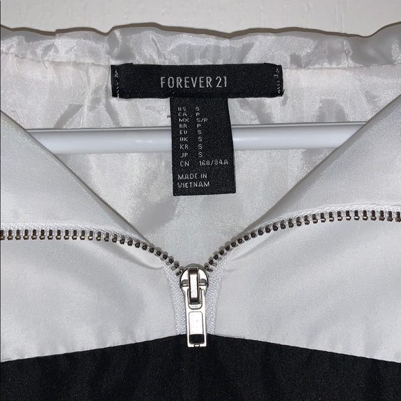 Forever 21 Realist Windbreaker - Picture 5 of 6